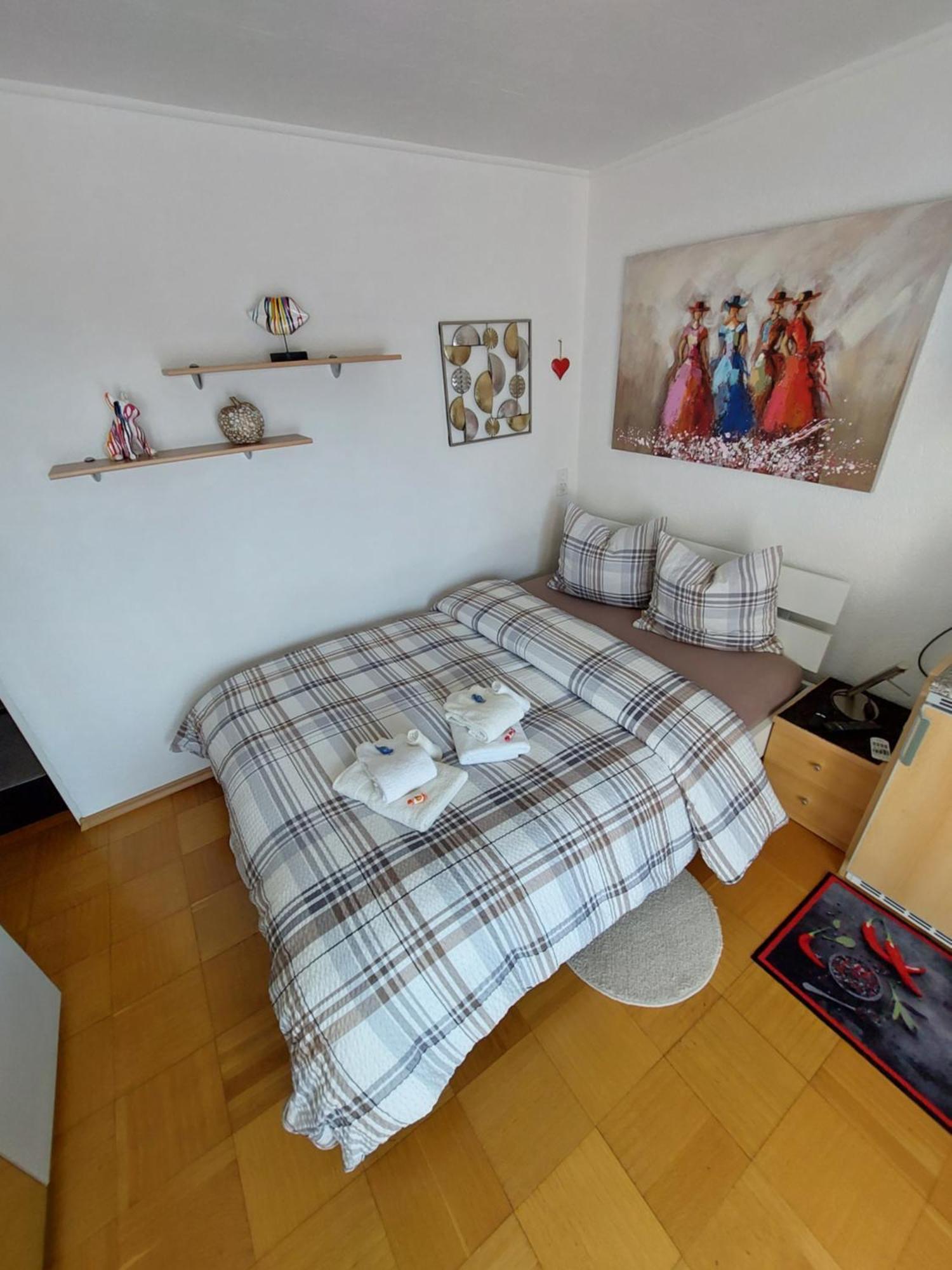 Joli Studio Avec Terrasse Et Vue Exclusivement Pour Non Fumeurs Бельмон-сюр-Лозанн Экстерьер фото